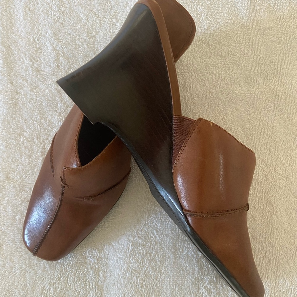 Woman’s Shoes